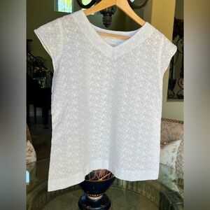 Handmade Handsewn White Floral Embroidered V Neck Blouse Size Medium